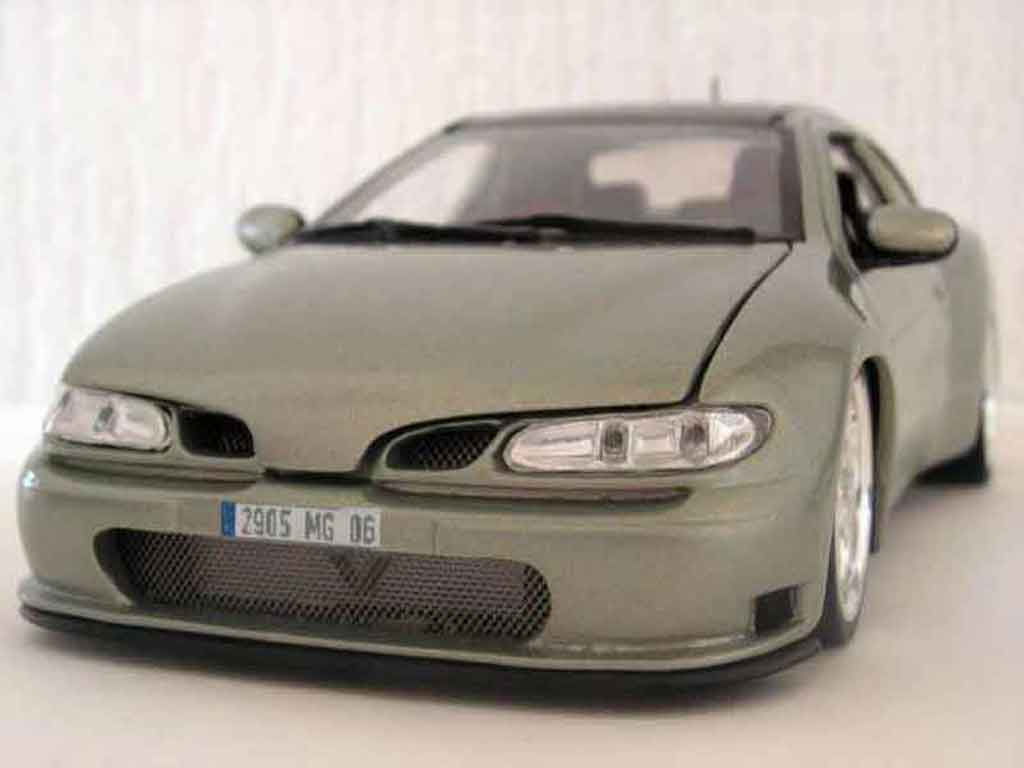 Renault Megane 1/18 Anson Maxi tilleul carbone modellino in miniatura