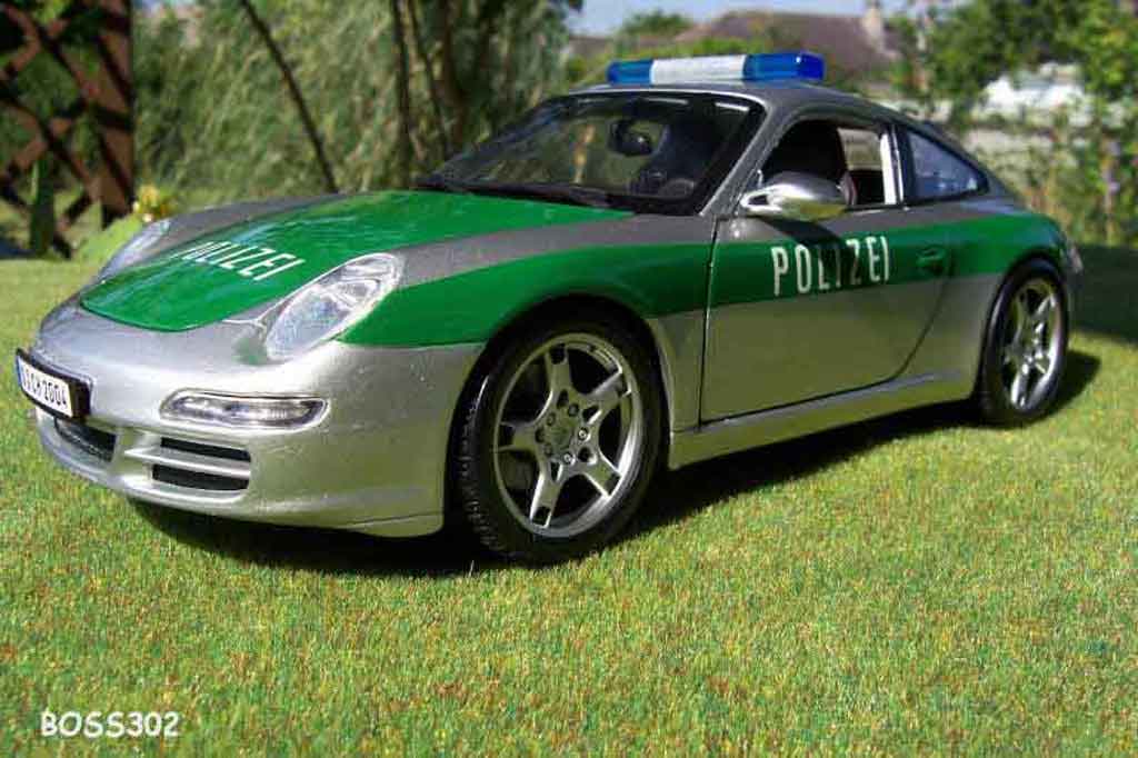 Porsche 997 Carrera 1/18 Maisto Carrera polizei / police tuning modellino in miniatura