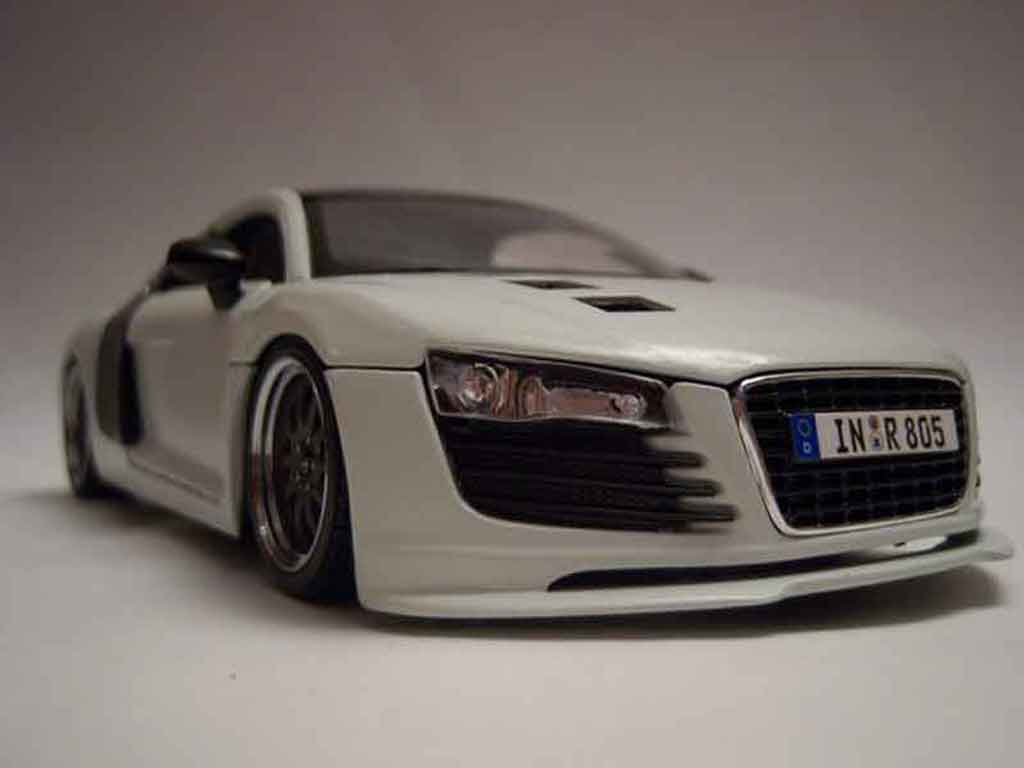 Audi R8 4.2. FSI 1/18 Maisto 4.2. FSI tuning carb&white jantes gmp modellino in miniatura