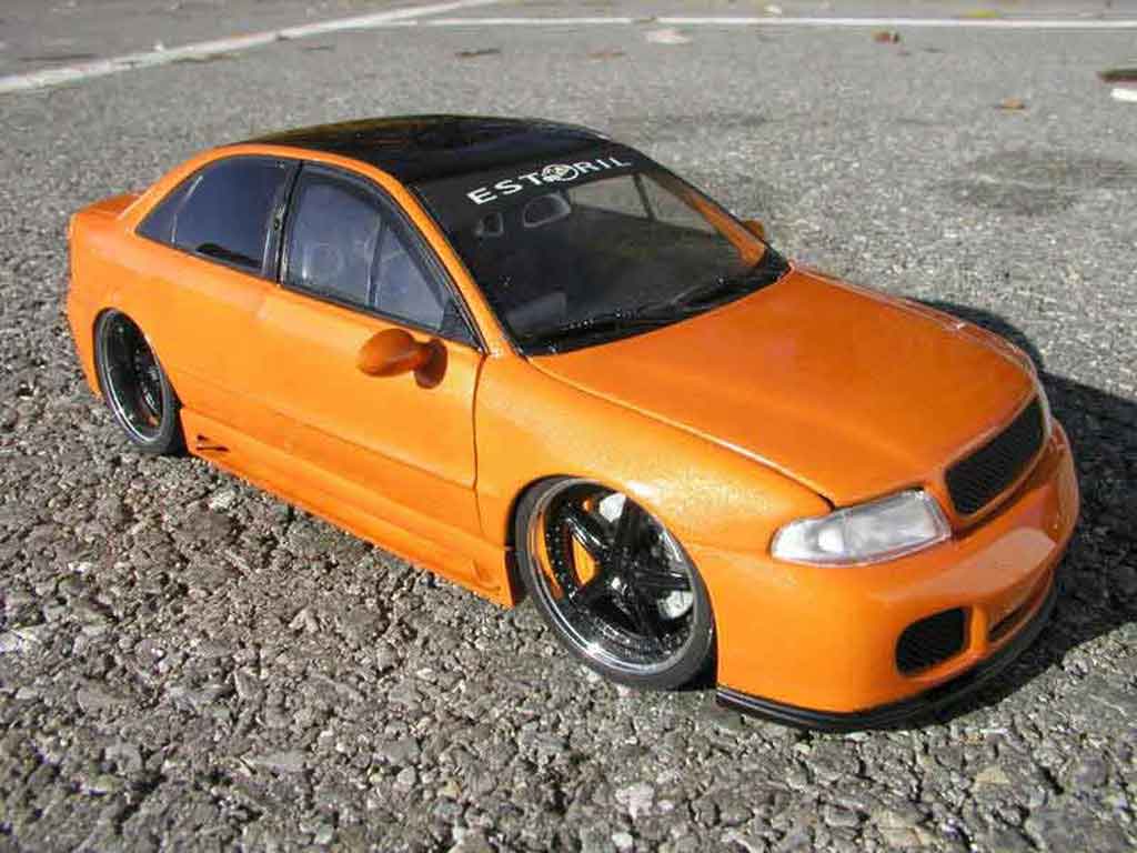 Audi A4 1/18 Ut Models estoril tuning modellino in miniatura
