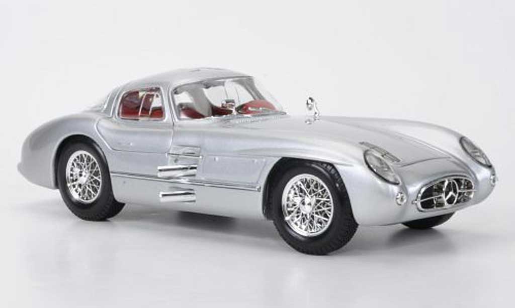 Mercedes 300 SLR 1/18 Maisto SLR Uhlenhaut Coupe grigio modellino in miniatura