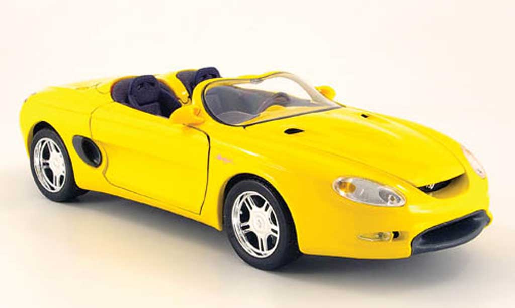 Ford Mustang 1994 1/18 Maisto 1994 mach iii giallo modellino in miniatura