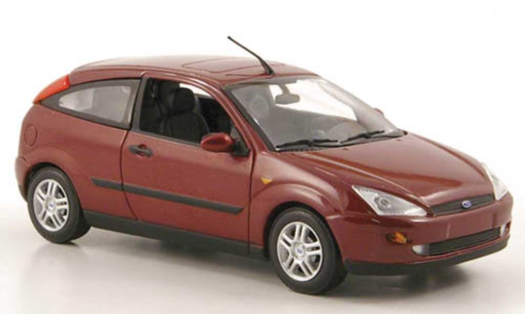 Ford Focus 1/43 Minichamps rosso 3-portes 2002 modellino in miniatura