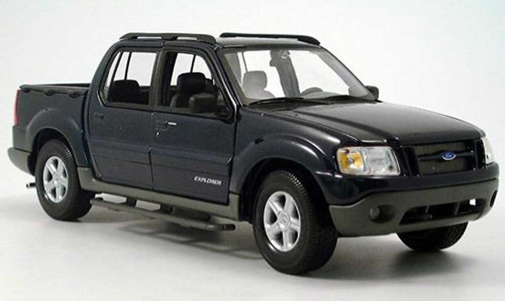 Ford Explorer Sport Trac 1/18 Maisto Sport Trac blu modellino in miniatura
