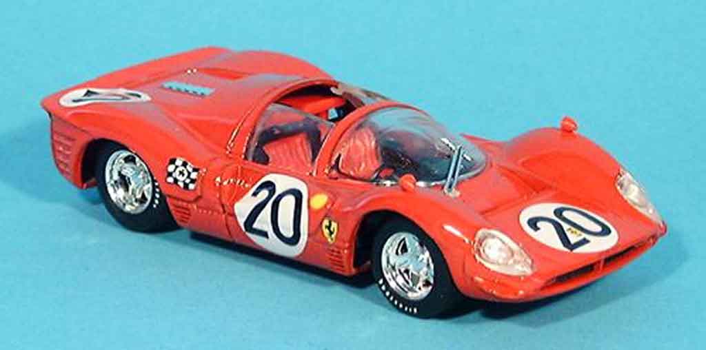 Ferrari 330 P4 1/43 Brumm P4 spyder le mans chris amon 1967 modellino in miniatura