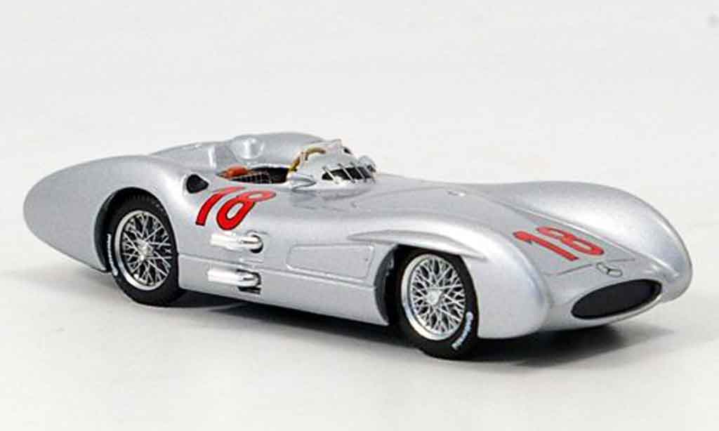 Mercedes W 196 1/43 Brumm C No.18 J.M.Fangio GP Frankreich 1954 modellino in miniatura