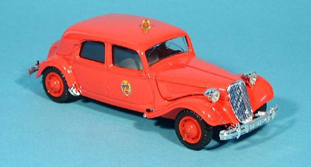 Citroen Traction 15 1/43 Solido 15 CV Pompiers pompiers (F) 1952 modellino in miniatura
