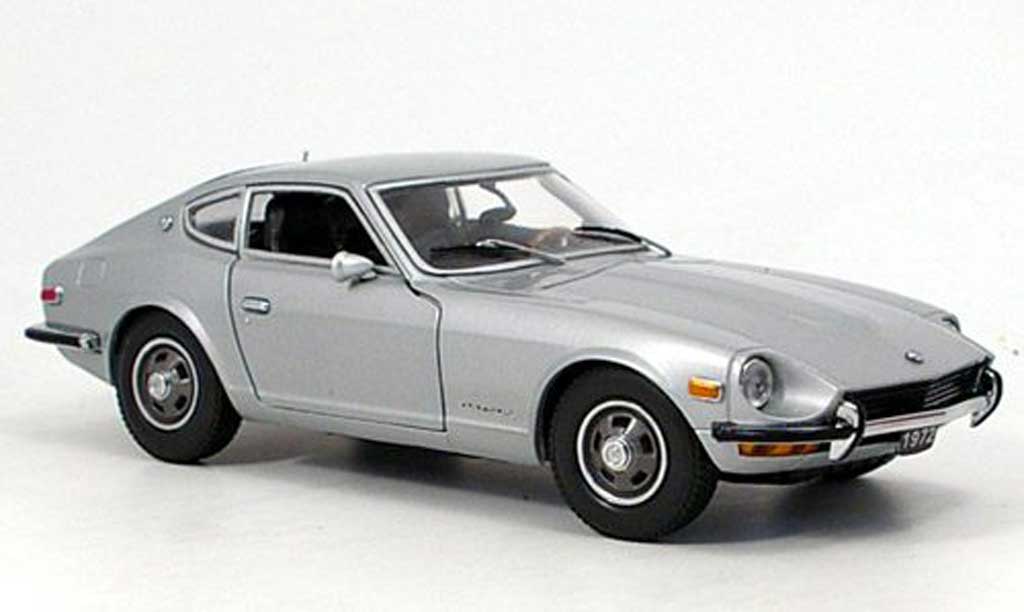 Datsun 240Z 1/18 Sun Star grigio 1972 modellino in miniatura