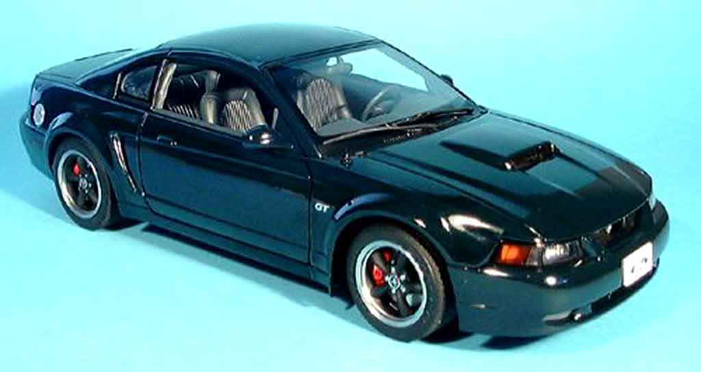 Ford Mustang Bullit 2001 1/18 Autoart Bullit 2001 gt grun modellino in miniatura