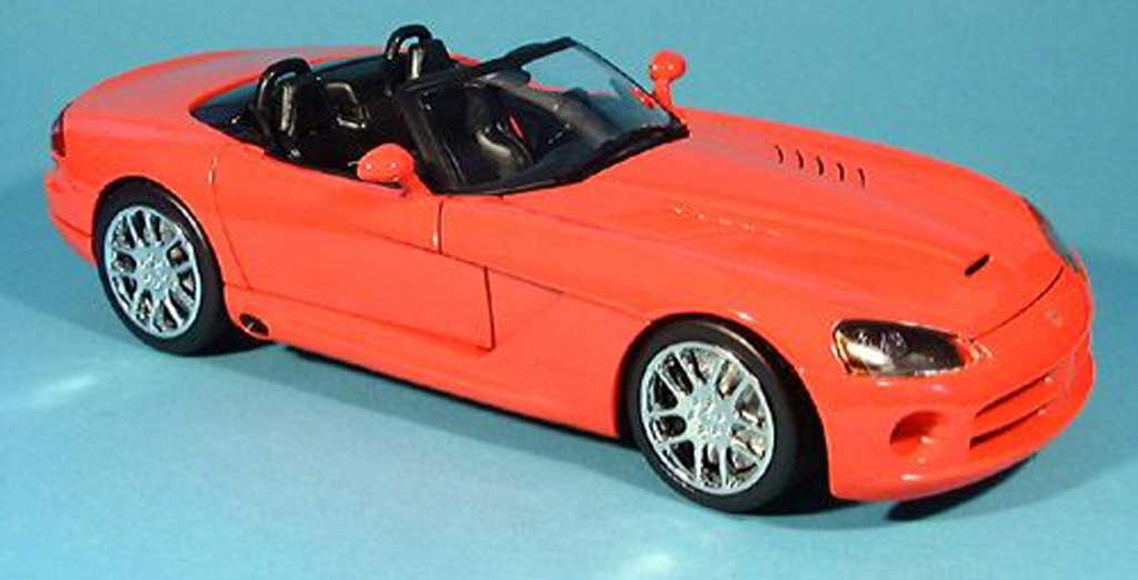 Dodge Viper SRT 10 1/18 Hot Wheels SRT 10 rosso 2003 modellino in miniatura