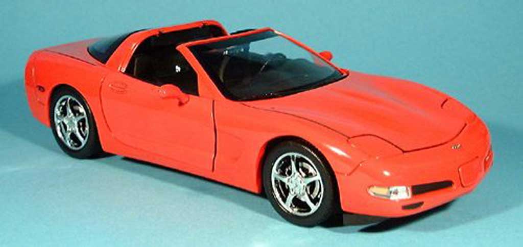 Chevrolet Corvette C5 1/18 Ertl C5 coupe rosso 2003 modellino in miniatura