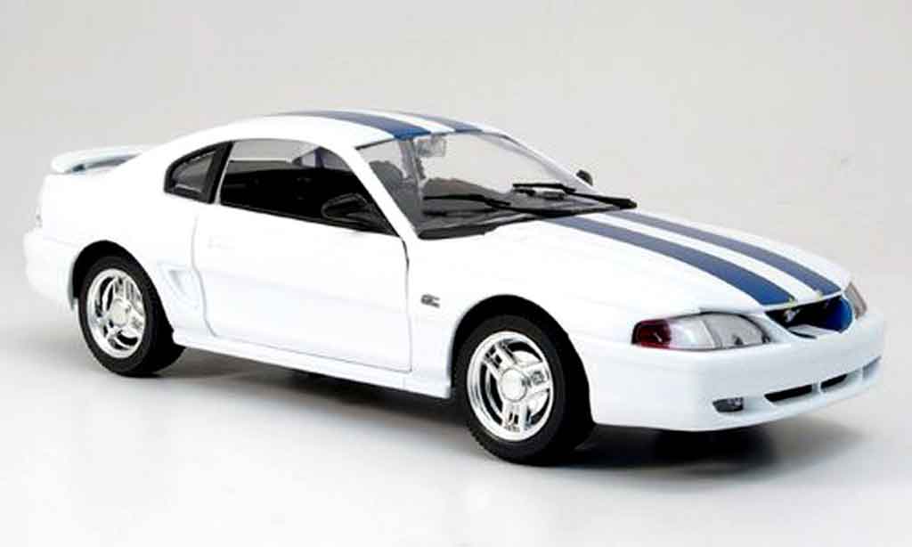 Ford Mustang 1994 1/18 Eagle 1994 coupe bianco avec bandes blus modellino in miniatura