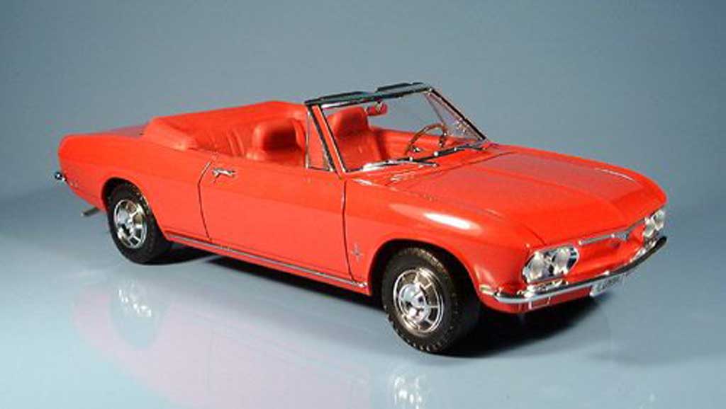 Chevrolet Corvair 1/18 Yat Ming monza rosso 1969 modellino in miniatura