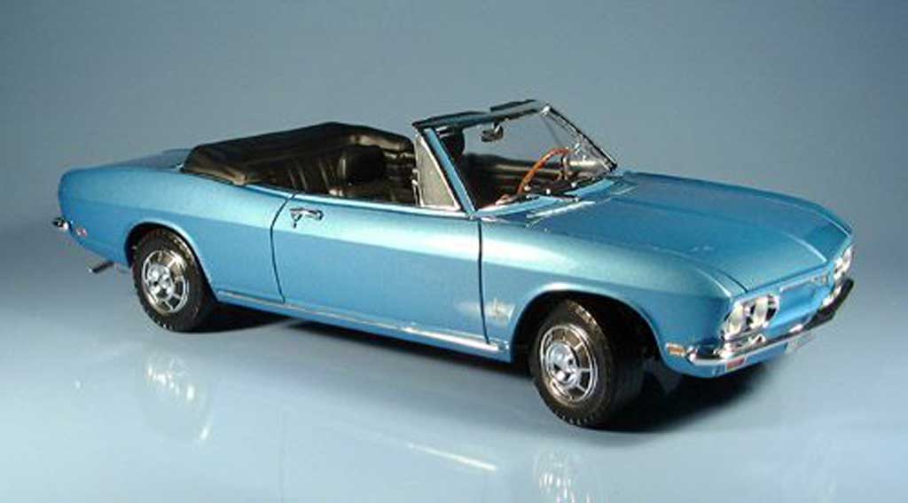 Chevrolet Corvair 1/18 Yat Ming monza blu 1969 modellino in miniatura