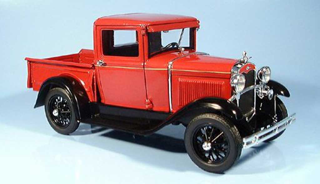 Ford Model A 1/18 Signature Pick Up rosso 1931 modellino in miniatura