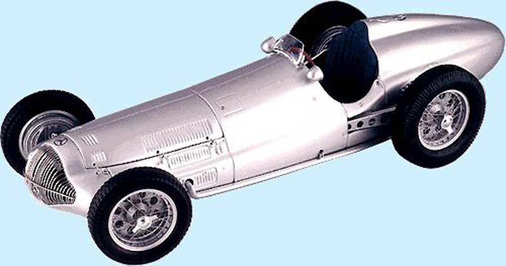 Mercedes W 154 1/18 CMC dreifacher sieger in frankreich 1938 modellino in miniatura
