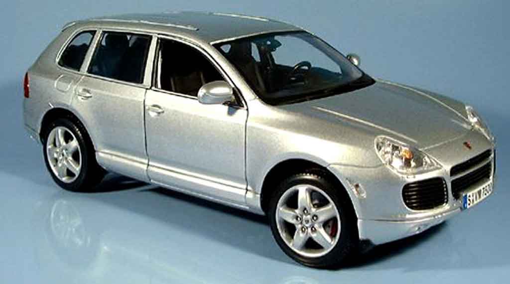 Porsche Cayenne Turbo 1/18 Maisto Turbo grigio 2003 modellino in miniatura