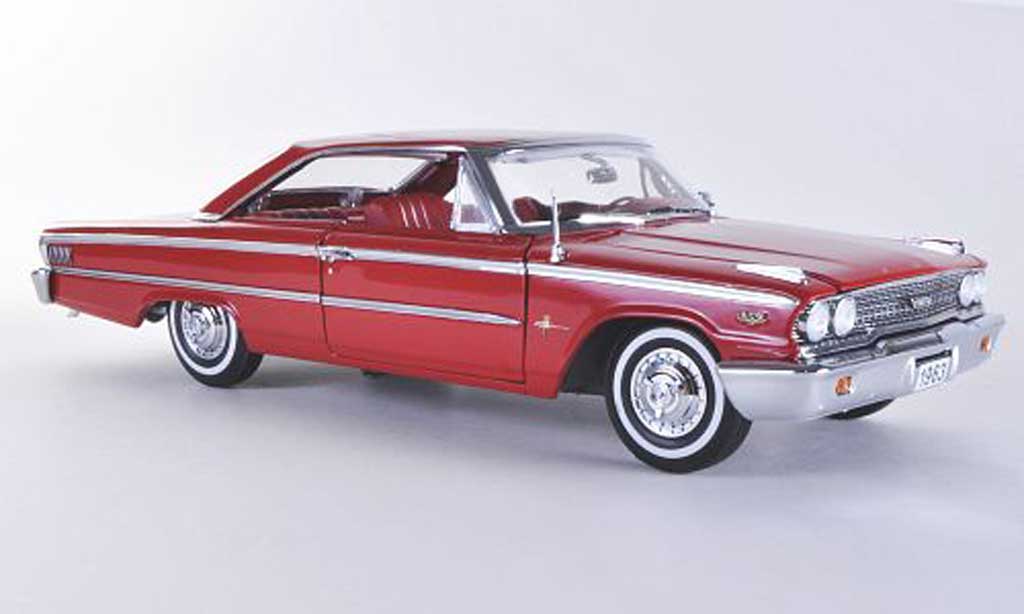 Ford Galaxy 1/18 Sun Star 500 XL rosso 1963 modellino in miniatura