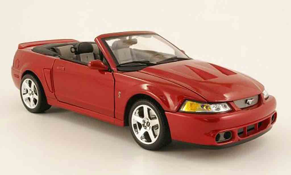 Ford Mustang 2003 1/18 Maisto 2003 svt cobra convertibile rosso modellino in miniatura