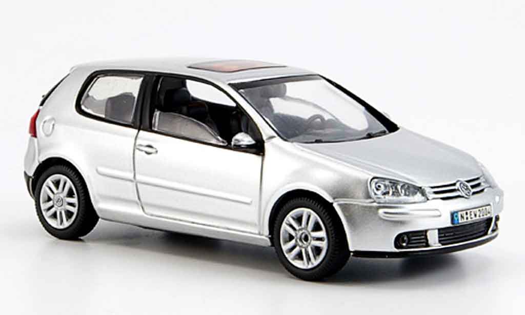 Volkswagen Golf V 1/43 Schuco V grigio metallisee 2003 modellino in miniatura