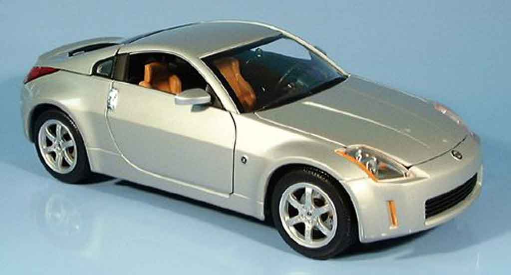 Nissan 350Z 1/18 Yat Ming coupe grigio 2003 modellino in miniatura
