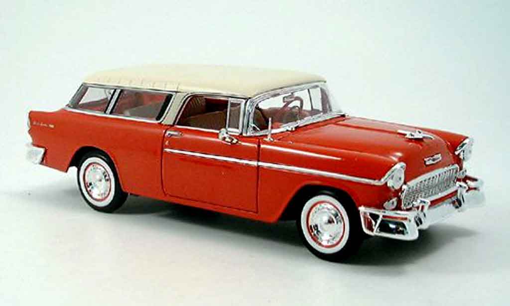 Chevrolet Nomad 1/18 Maisto rosso bianco 1955 modellino in miniatura