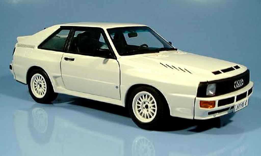 Audi Sport Quattro 1/18 Autoart swb bianco 1984 modellino in miniatura