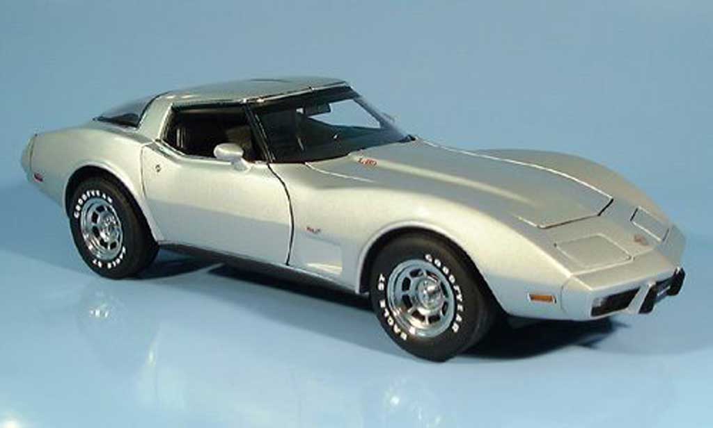 Chevrolet Corvette C3 1/18 Autoart C3 25th anniv grigio 1978 modellino in miniatura