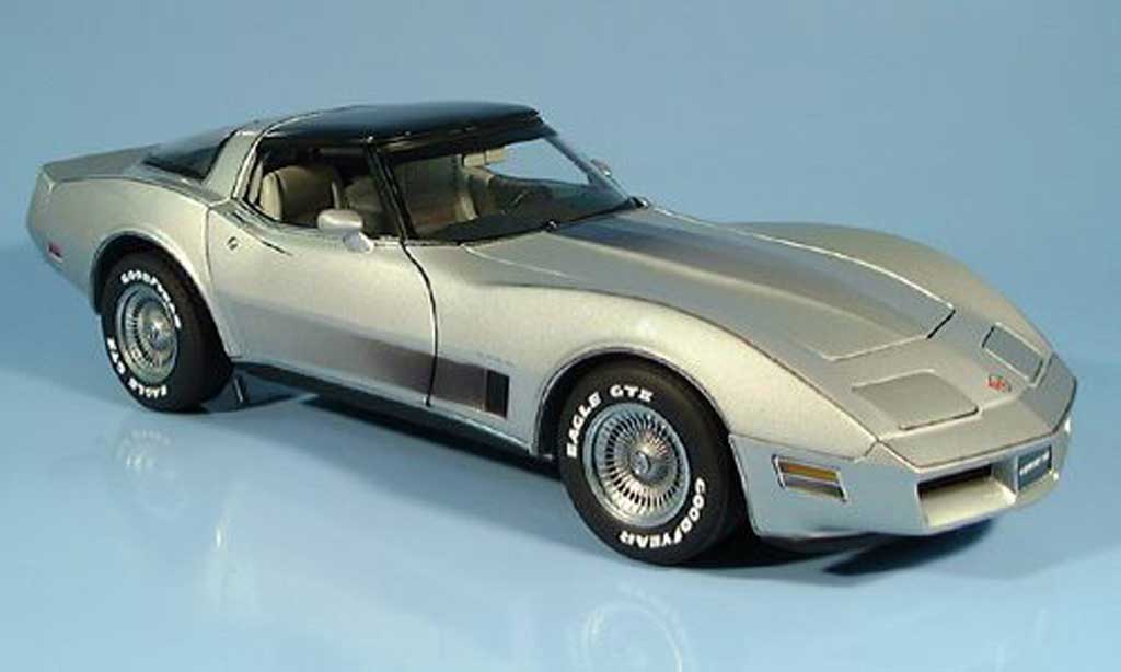 Chevrolet Corvette C3 1/18 Autoart C3 collectors edition 1982 modellino in miniatura