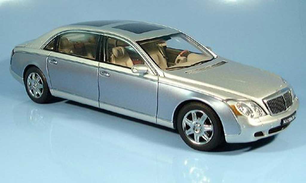 Maybach 62 1/18 Autoart lwb grigio/blu modellino in miniatura