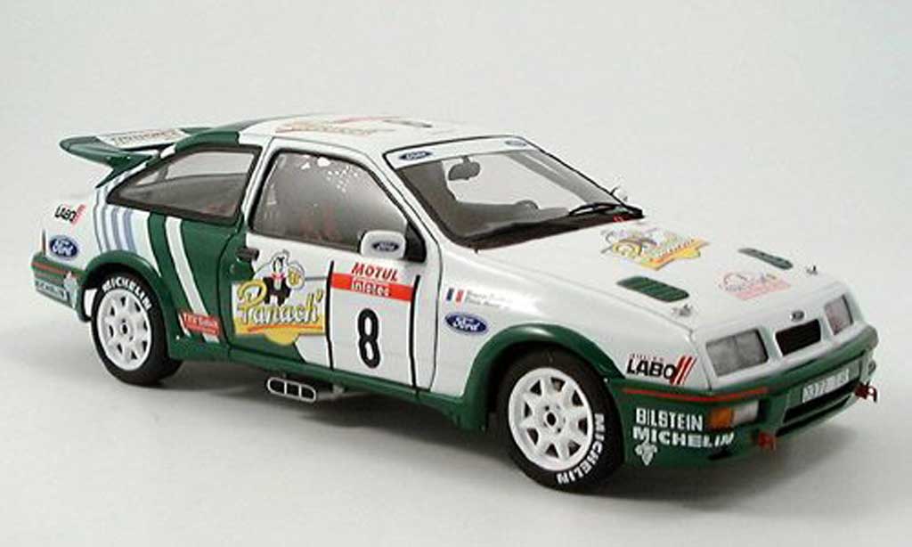 Ford Sierra RS 500 1/18 Autoart RS 500 cosworth auriol 1988 modellino in miniatura