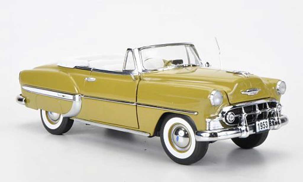 Chevrolet Bel Air 1953 1/18 Sun Star 1953 Cabriolet oliv modellino in miniatura