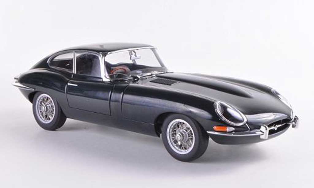 Jaguar E-Type 1961 1/18 Autoart 1961 Coupe Series I 3.8 grun modellino in miniatura