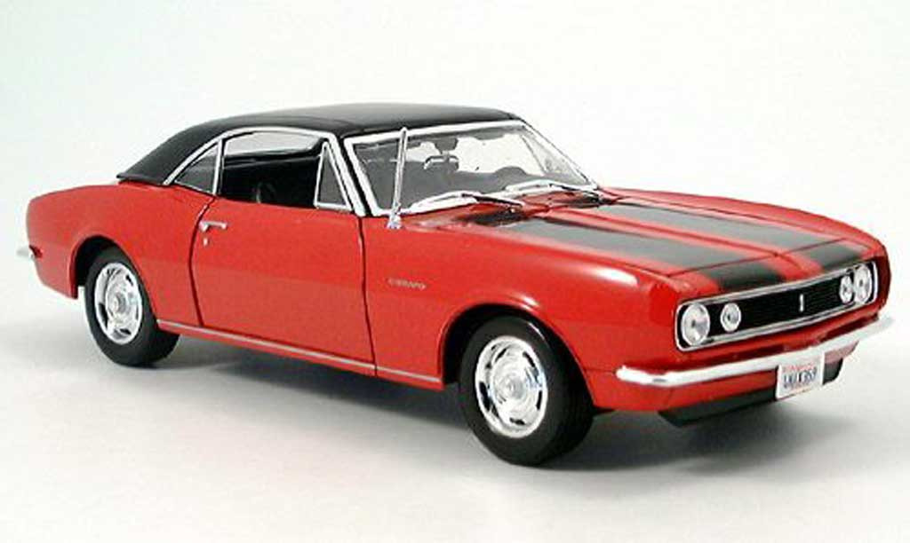 Chevrolet Camaro Z28 1/18 Maisto Z28 rosso 1967 modellino in miniatura