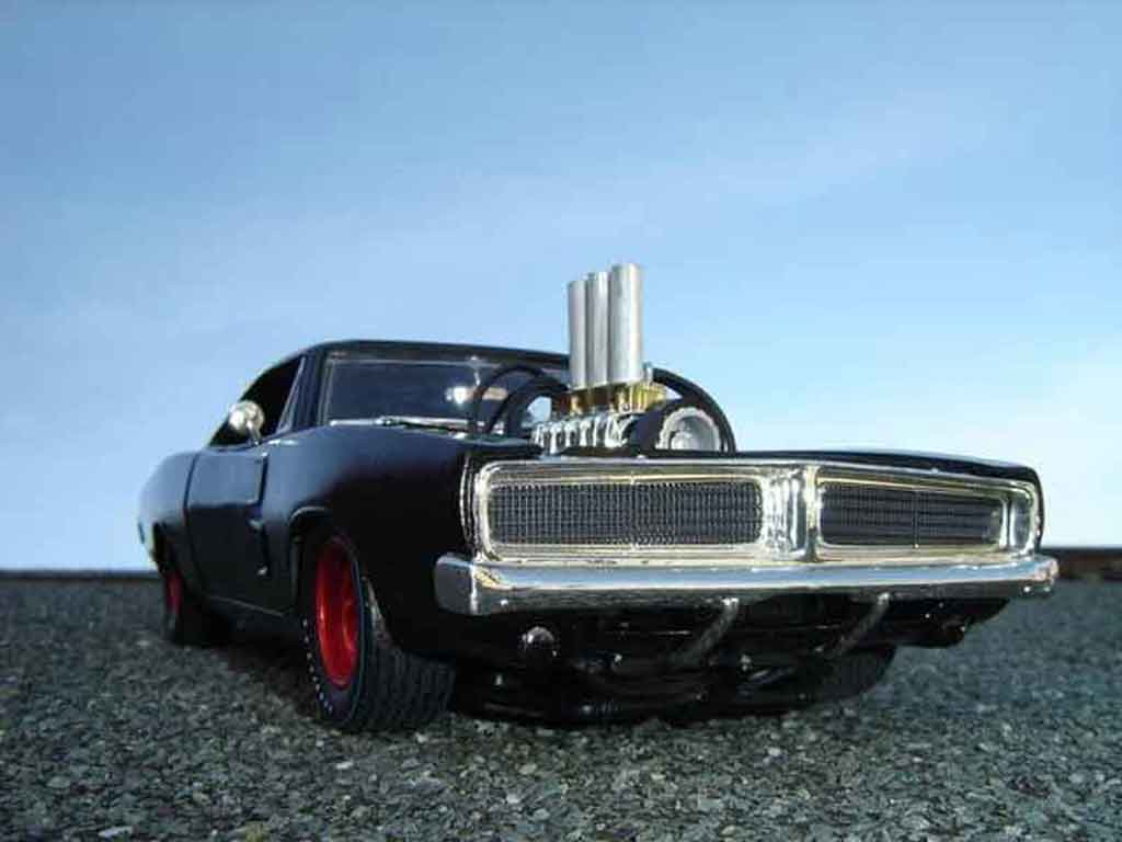 Dodge Charger 1969 1/18 Hot Wheels 1969 bad rider tuning modellino in miniatura