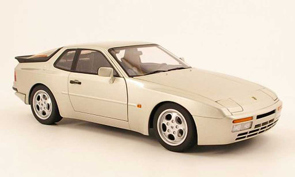 Porsche 944 1985 1/18 Autoart 1985 turbo grigio metallisee modellino in miniatura