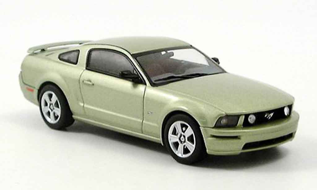Ford Mustang 2005 1/43 Autoart 2005 GT grun 2005 modellino in miniatura