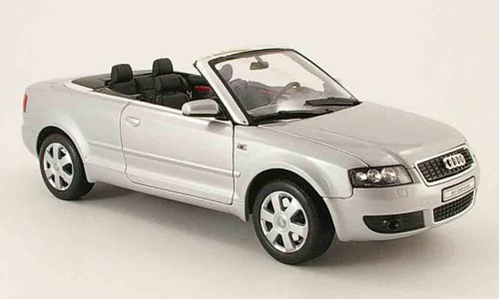 Audi A4 cabriolet 1/18 Welly cabriolet grigio 2002 modellino in miniatura