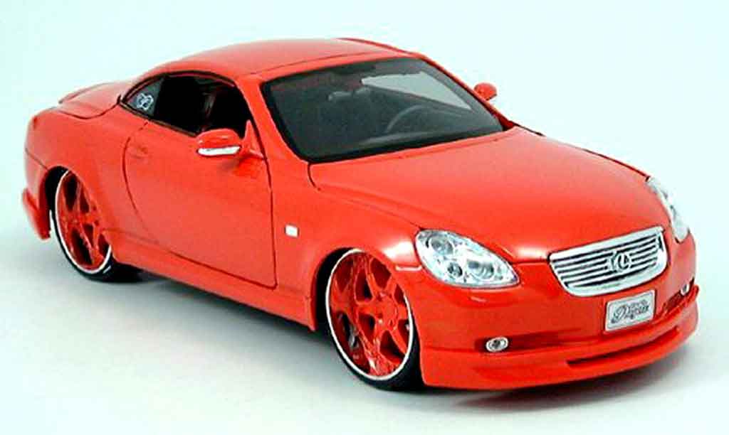 Lexus SC 430 1/18 Maisto 430 tuning car rosso modellino in miniatura