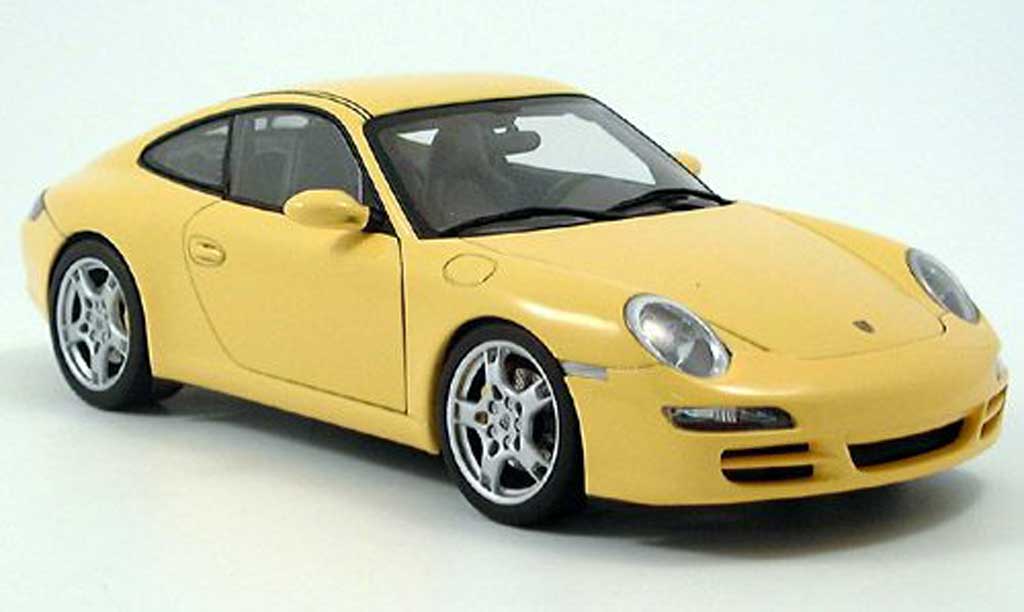 Porsche 997 S 1/18 Autoart Carrera S giallo 2004 modellino in miniatura