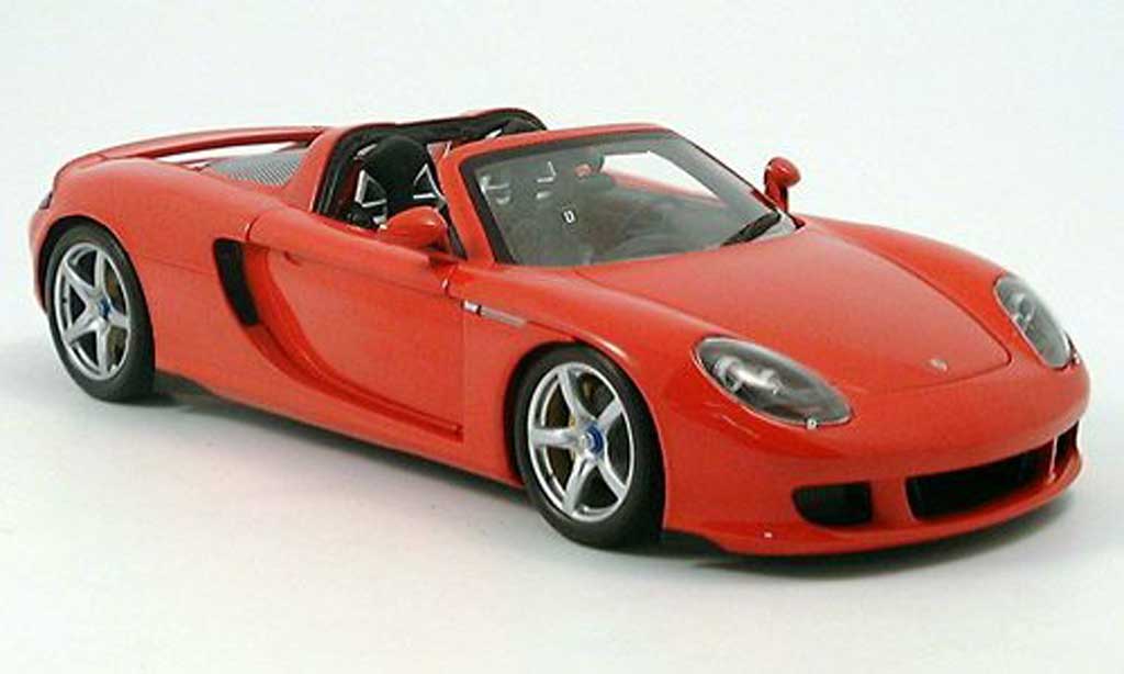 Porsche Carrera GT 1/18 Minichamps rosso 2003 modellino in miniatura