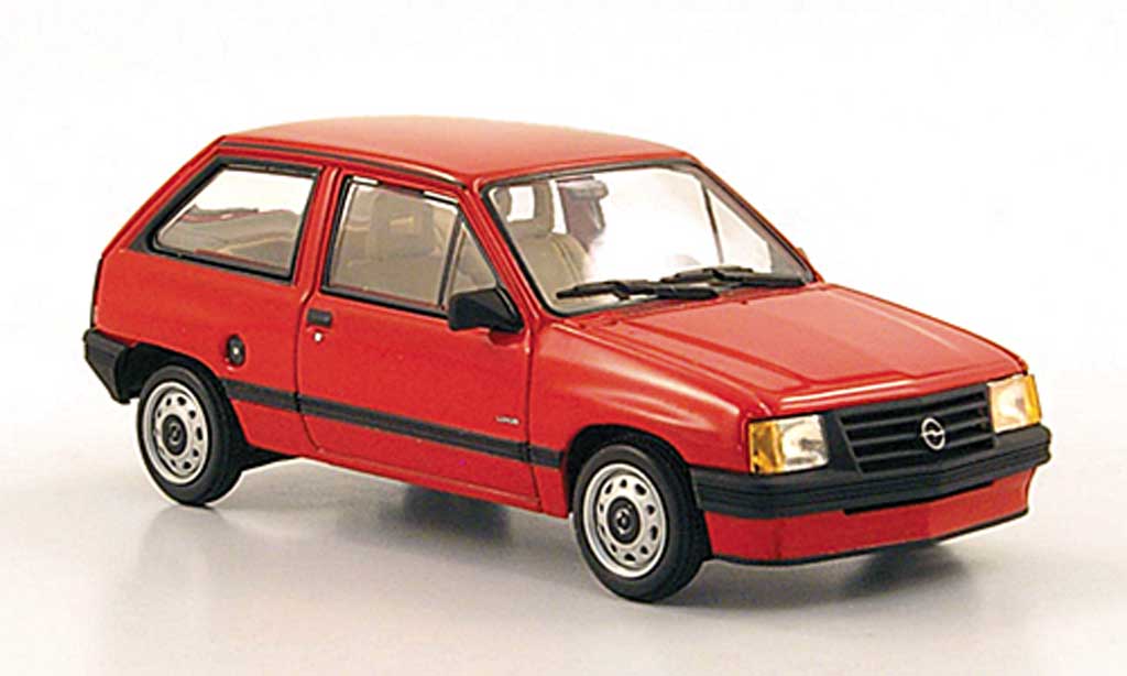 Opel Corsa 1/43 Minichamps A rosso 1986 modellino in miniatura