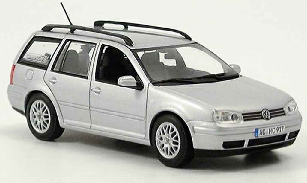 Volkswagen Golf III 1/43 Minichamps III variant grigio metallisee modellino in miniatura