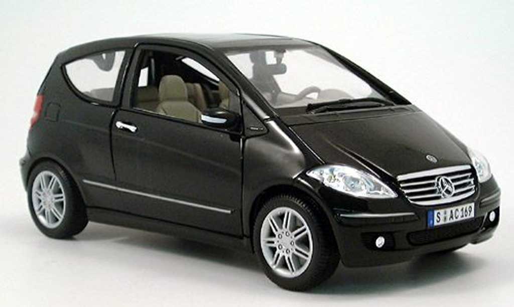 Mercedes Classe A 1/18 Maisto noir 3-turer 2005 modellino in miniatura
