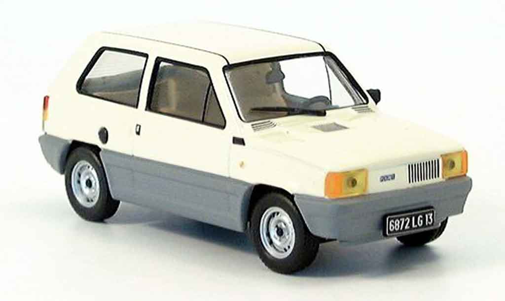 Fiat Panda 1/43 IXO 34 beige 1980 modellino in miniatura