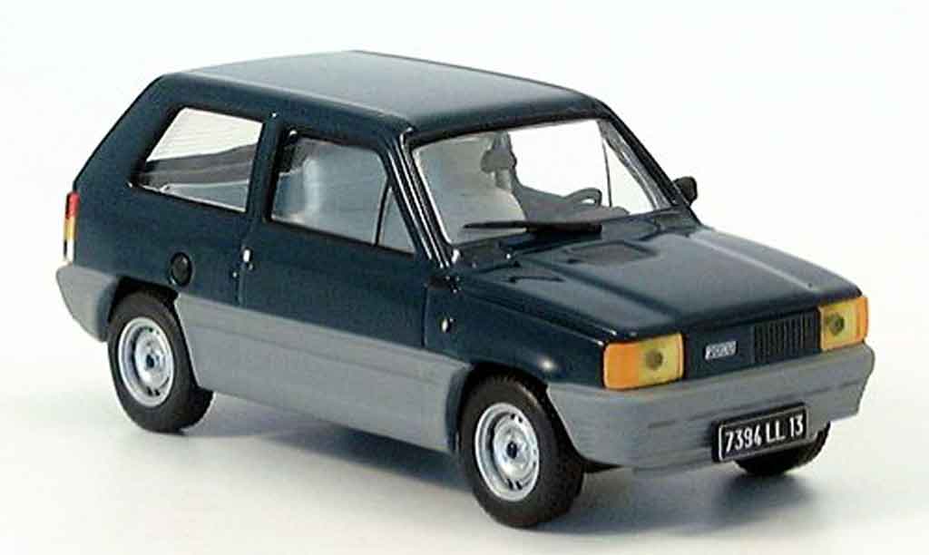 Fiat Panda 1/43 IXO 45 blu 1980 modellino in miniatura
