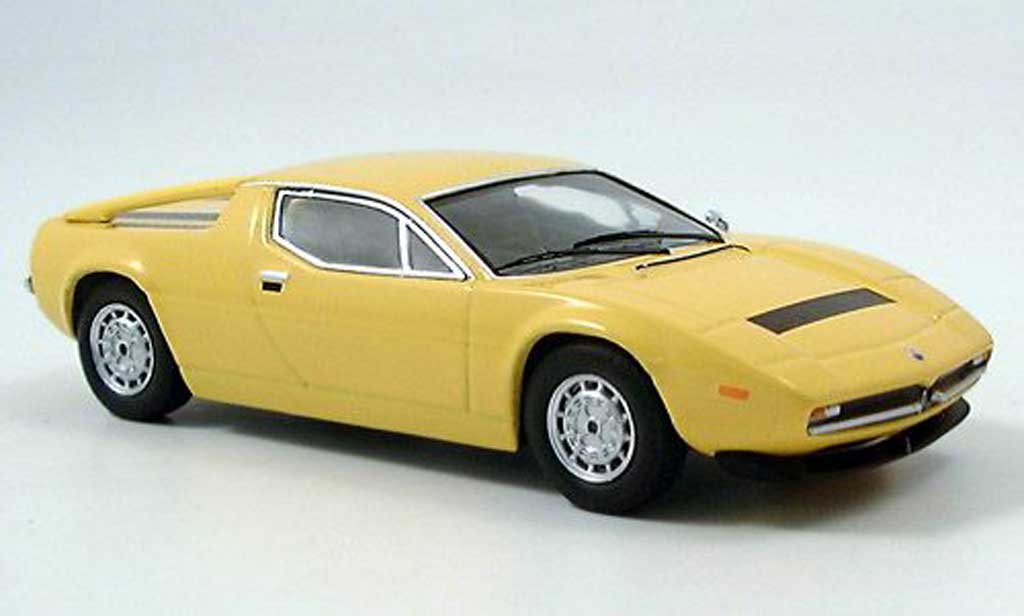 Maserati Merak 1/43 IXO SS giallo modellino in miniatura