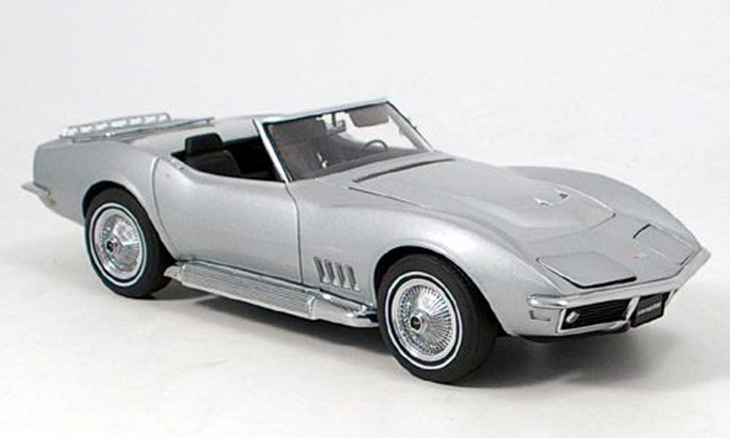 Chevrolet Corvette C3 1/18 Autoart C3 grigio 1969 modellino in miniatura