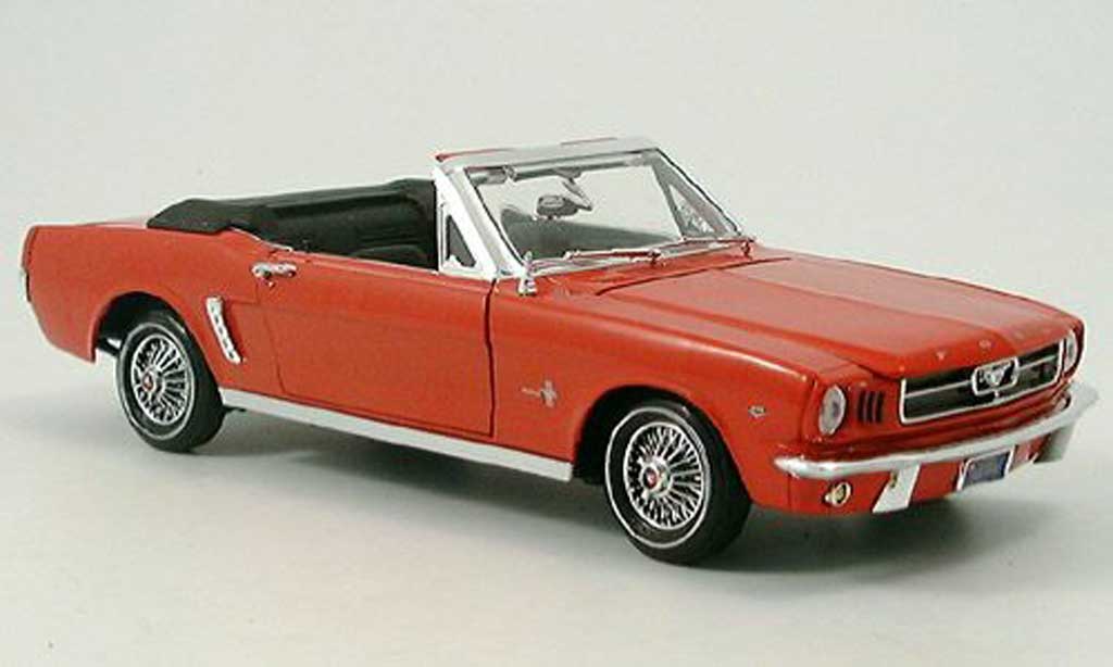 Ford Mustang 1964 1/18 Motormax 1964 Cabriolet rosso modellino in miniatura