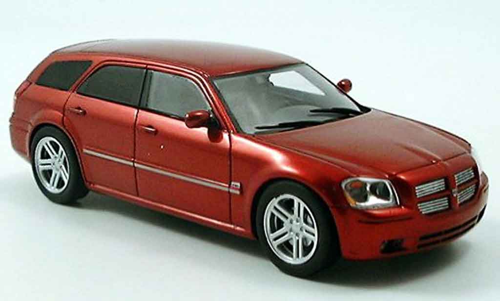 Dodge Magnum 2005 1/43 Spark 2005 RT HEMI rosso modellino in miniatura